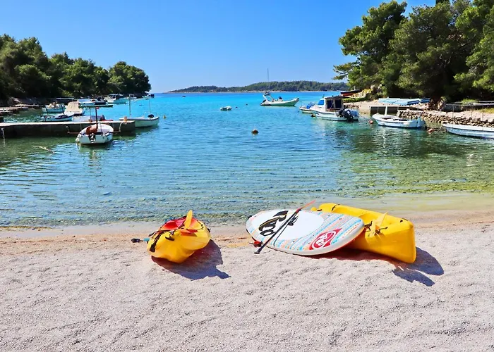 Bay Vela Luka